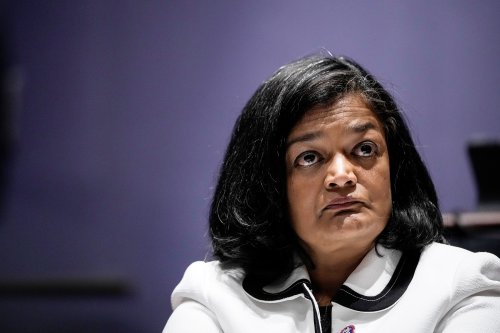 Pramila Jayapal, Ro Khanna Urge Axing Fossil Fuel Subsidies From Reconciliation