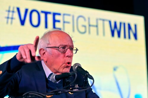 Bernie Sanders Urges DNC to Stop Allowing Super PAC Spending in Primaries
