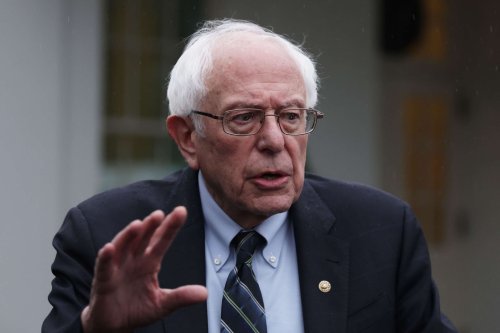 bernie-sanders-says-it-s-time-for-a-4-day-work-week-with-no-pay-cuts