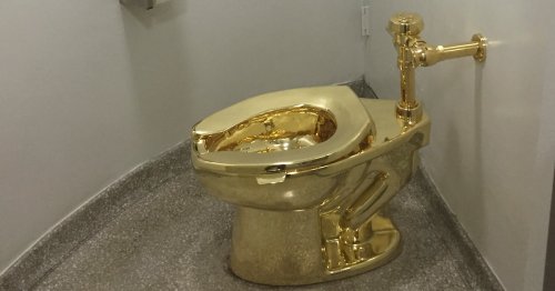 Brit die gestolen gouden toilet uit geboortehuis Churchill wilde verkopen, hoeft cel niet in