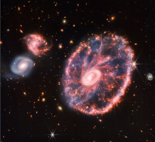 Webb telescope captures images of chaotic Cartwheel Galaxy