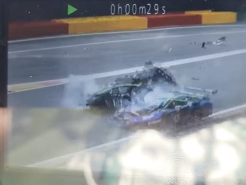 VIDEO - Crash terrifiant aux 24 Heures de Spa 2021