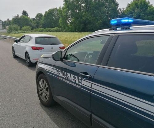 Les gendarmes arrêtent un conducteur qui se croyait tout permis en France