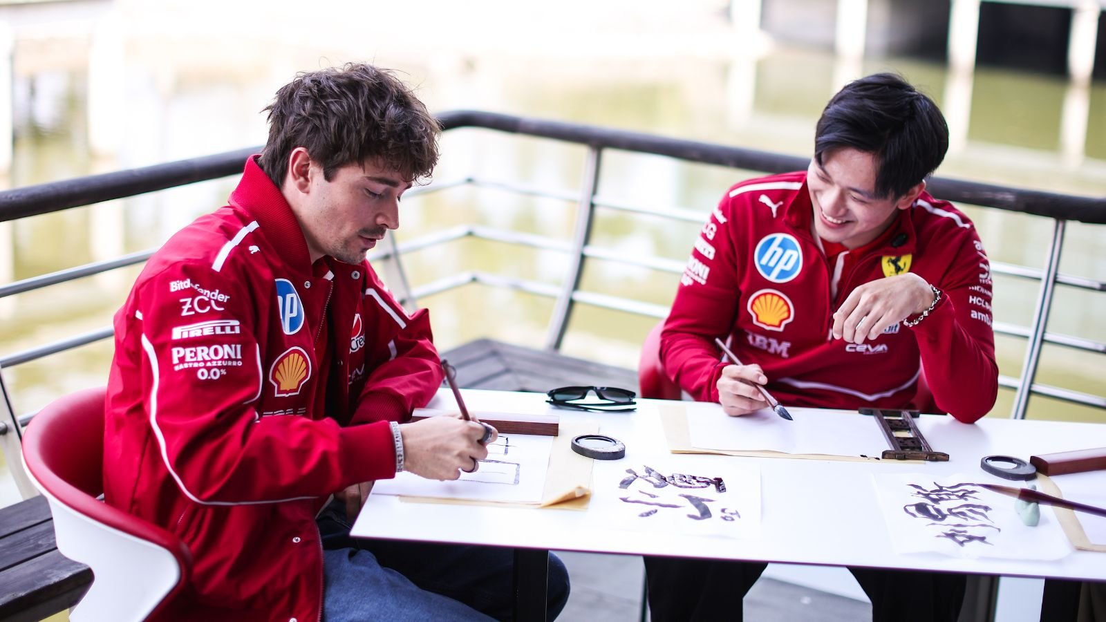 GP de Chine de F1 - Charles Leclerc s'explique en vidéo : "On s'est touché, c'est jamais ce qu'on veut entre coéquipiers..."