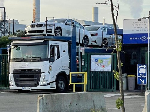 Mais pourquoi ces BMW toutes neuves sortent de l’usine Peugeot ?