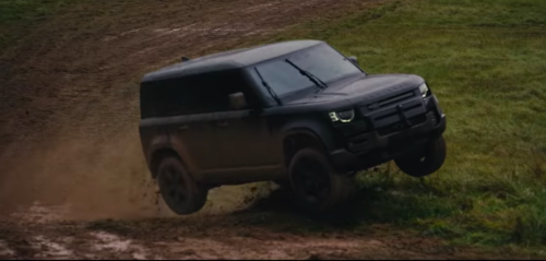 Land Rover Defender 2020, roi des cascades dans le prochain James Bond