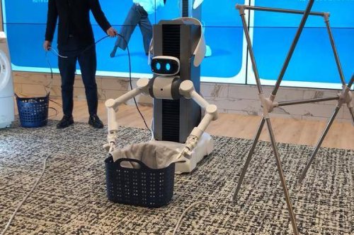 Sauber! Der japanische Roboter Ugo macht Deine Wäsche