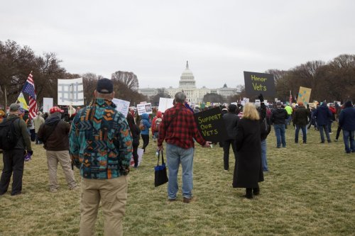 Après un recul face à Trump, des démocrates en colère contre leurs responsables