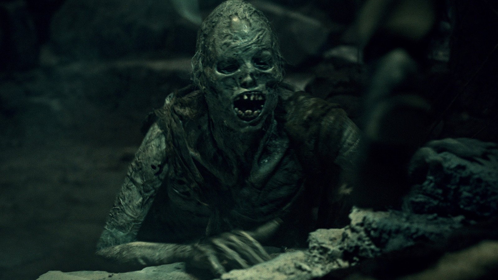 5 Best Horror Miniseries Streaming On Netflix - cover