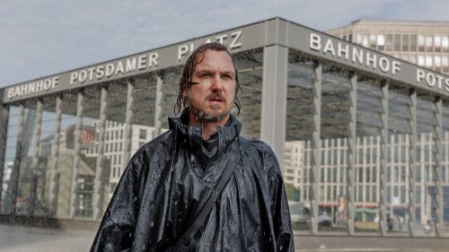 „Das Licht“ | Lars Eidinger: „Ich finde es wichtig, sich in dieser Zeit zu positionieren – als Mensch“