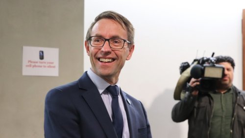 Dr Ashley Bloomfield receives first Covid-19 vaccine - Vimarsana News