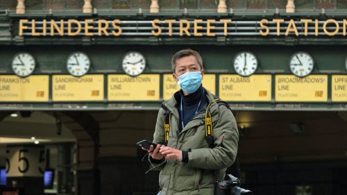 Kiwis in Victoria concerned about Covid travel pause urged to get home