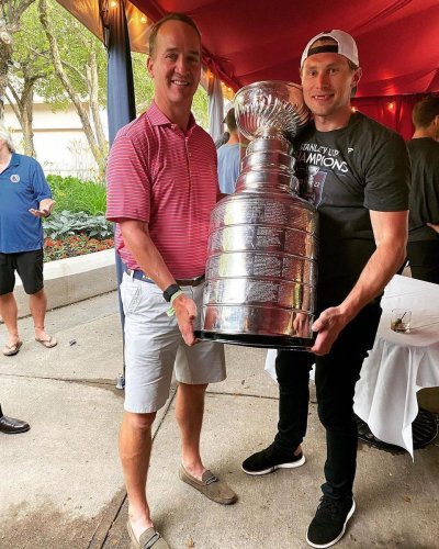 Peyton Meets Stanley Cup 🤝