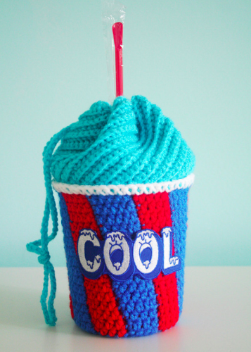 Free Crochet Pattern: Slushee Cup Drawstring Bag