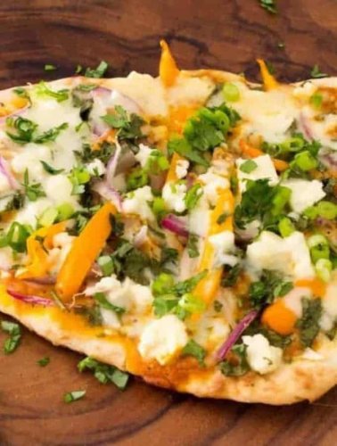 Twosleevers Butter Chicken Pizza