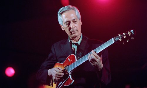 Legendary Jazz Guitarist Pat Martino Dies At Age 77