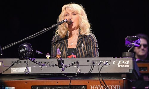Fleetwood Mac’s Christine McVie Dies At 79