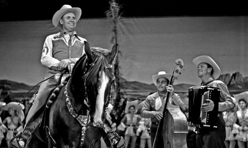 Watch Gene Autry Sing Signature ‘Back In The Saddle Again’ On ‘The Ed Sullivan Show’