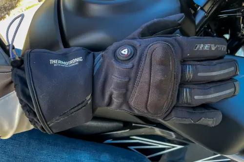 Rev'It! Liberty H2O Heated Gloves Review [Wintertime Comfort]
