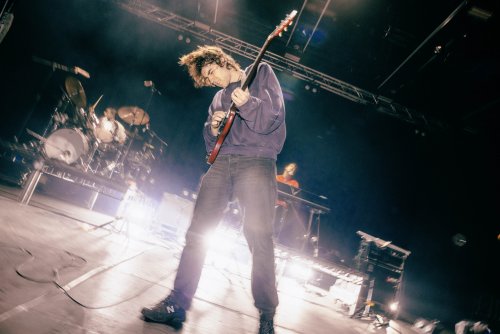 Geese live in Bristol: frenzied, combustible energy and surging anthems