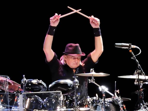 Alan White, drummer for Yes and John Lennon, has died aged 72