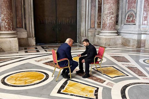Trump turns on the Kremlin following Vatican meeting