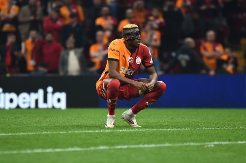 Victor Osimhen teases big transfer decision, Galatasaray chief hints at Man Utd interest