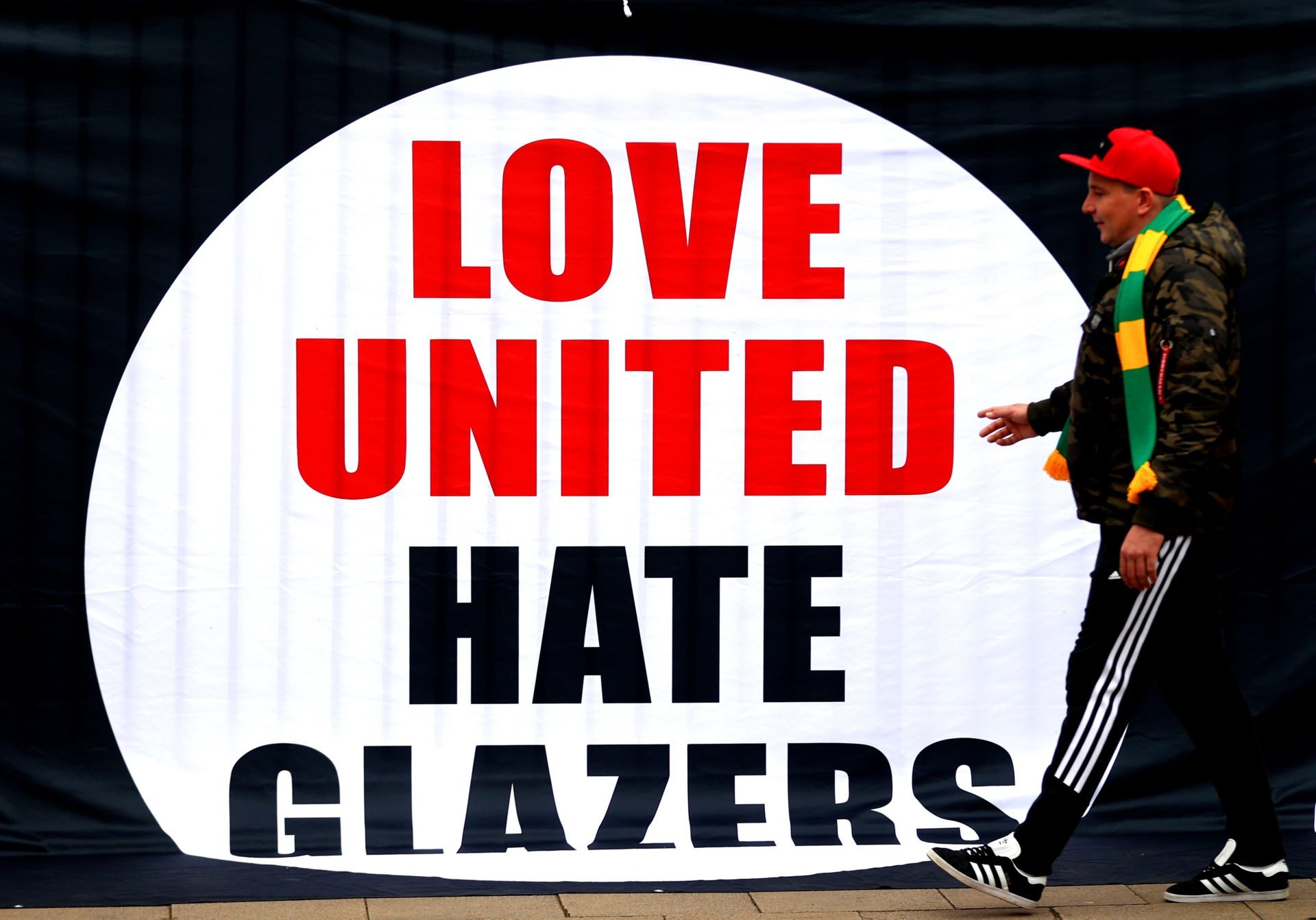 Manchester United release statement confirming plans to consider a sale