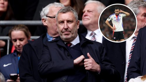Agent of £25m star contacts Man United over summer transfer deal