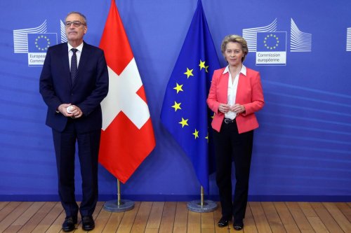Relations Suisse-UE – La Suisse s’est pris deux vents de la France, Parmelin choisit ses mots