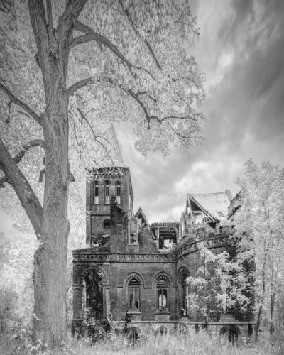 Inside The Haunted Abandoned Wyndcliffe Mansion in NY’s Hudson Valley