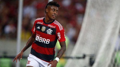 Flamengo retoma negociações para renovar com Bruno Henrique