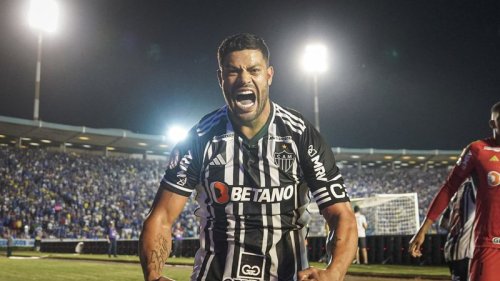 Atlético-MG derrota Cruzeiro e vira vice-líder no Brasileirão