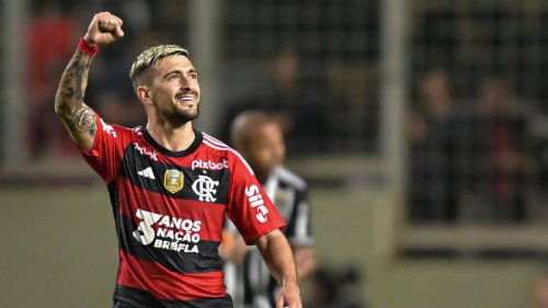 Com Arrascaeta relacionado, Flamengo embarca rumo a São Paulo