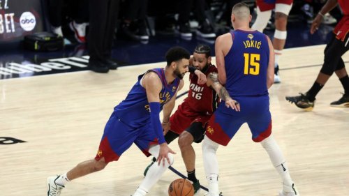 Nuggets atropelam Miami Heat e largam na frente na final da NBA