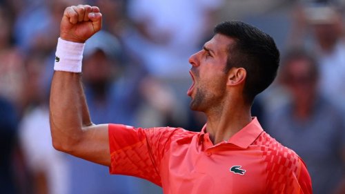 De virada, Djokovic vence e avança em Roland Garros