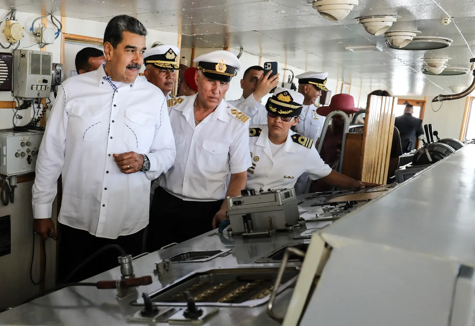 Venezuela denuncia navio militar em Essequibo após acordo entre Guiana e Reino Unido
