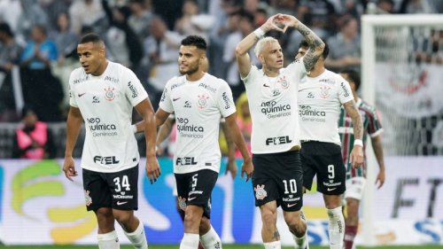 Corinthians vence o Atlético-MG por 2 a 0 e avança na Copa do Brasil