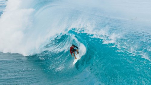 WSL: Campeões mundiais de surf avançam em estreia no Havaí; confira detalhes