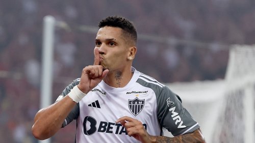 Paulinho, do Galo, é alvo de intolerância religiosa após gol contra o Flamengo