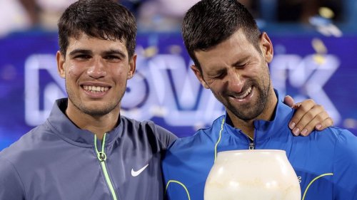 Djokovic comemora temporada e elogia Alcaraz: "Em boas mãos"