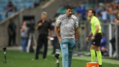 Abel Ferreira deixa o campo antes do apito final e afirma que Palmeiras foi roubado