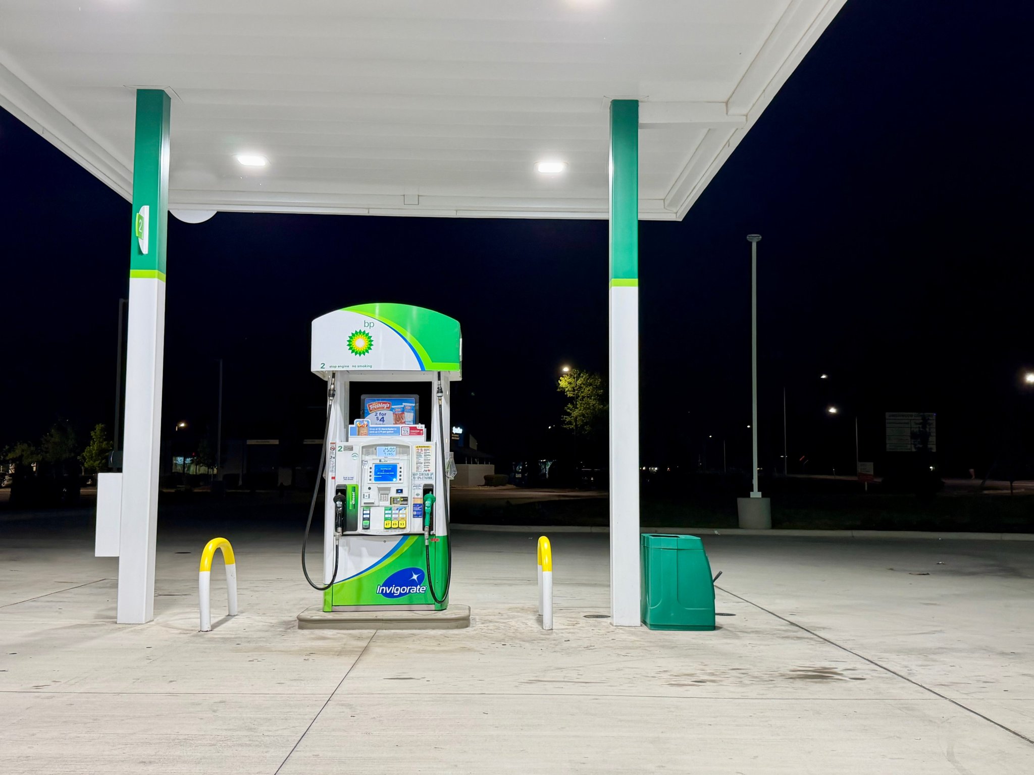 Is It Worth Using the Chase Sapphire Preferred To Pay for Gas? We Did the Math