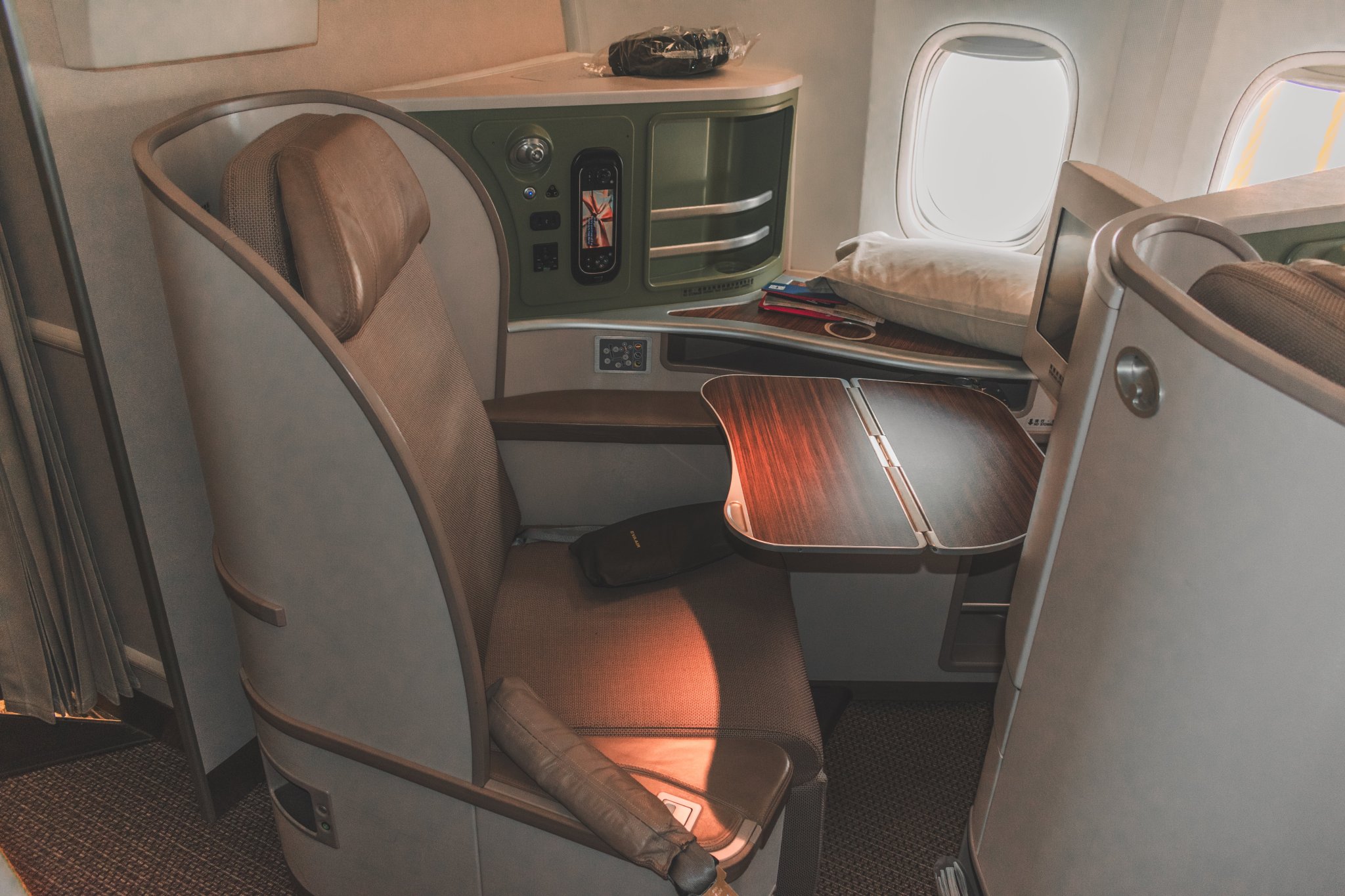 How I Redeemed 175K Amex Platinum Points for Business Class Flights to Asia