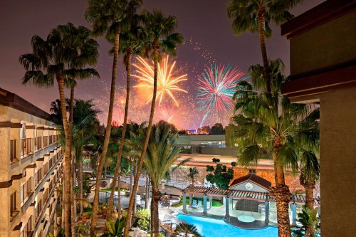 The 12 Best Disneyland Hotels To Book With Points [2024]