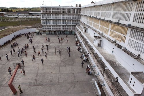 Cuba releases intelligence officer accused of spying 27 years after sentence