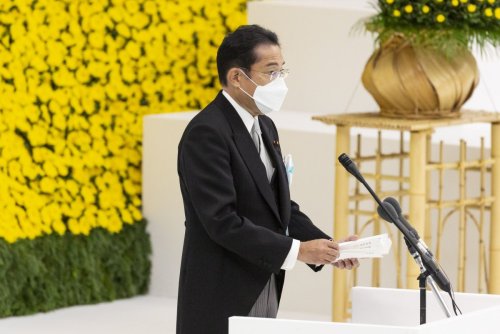 COVID-19: Japan's prime minister tests positive amid 200,000 cases per day in past week