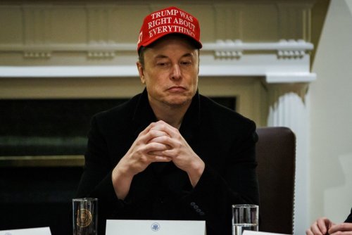 Trump defends Elon Musk in Cabinet meeting on government cost-cutting efforts