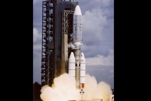 45 years after launch, NASA´s Voyager probes still blazing trails billions of miles away