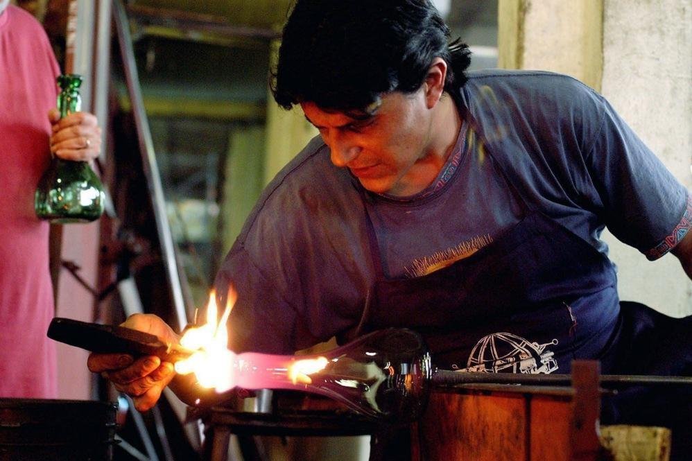 Weakening U.S. dollar, strong peso deals blow to Uruguay's economy